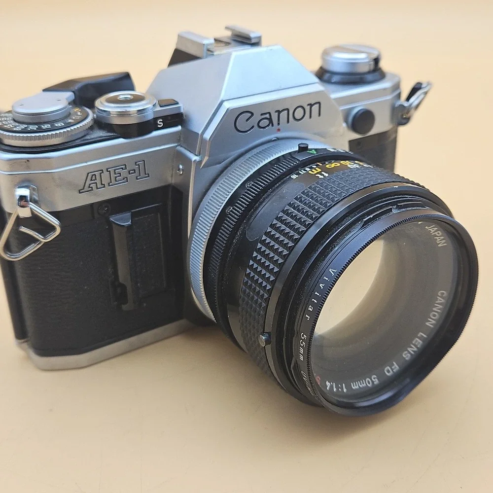 Canon AE-1 Silver Vintage Camera W/ S.S.C 50mm 1:1.4 Lens Tested Works